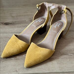 Crown Vintage Yellow Women's Heels